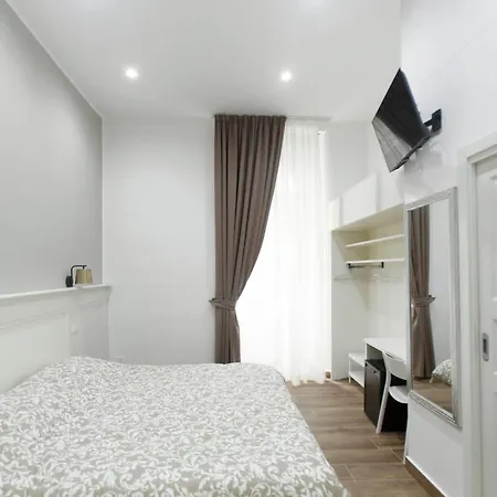 Vomero House بيت ضيافة