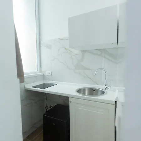 Vomero House بيت ضيافة 4*