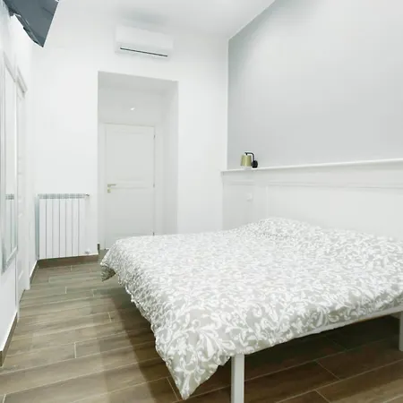 Vomero House Guest house
